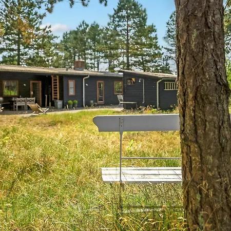 3 Bedroom Awesome In Romo *